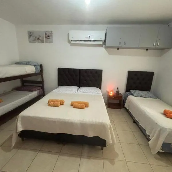 Tu casa en ruta 34 - Wifi - Cochera -5personas, viešbutis mieste Fernández