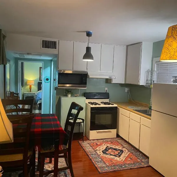 Pasadena single house โรงแรมในพาซาเดนา