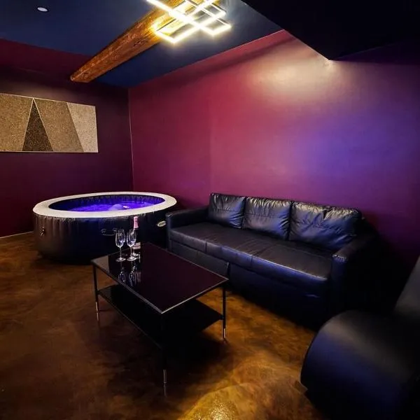 "Showroom" duplex privé avec spa-Proche Genève, hotel din Reignier