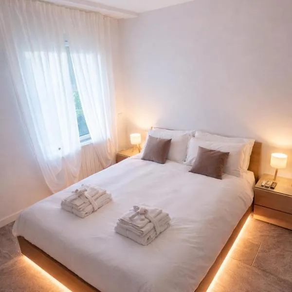 Home Design Fiera - Elegance and comfort at 12 min walk from Rho Fiera Milano, hotel din Pero