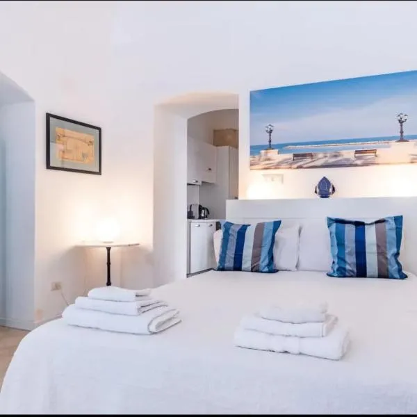 Castello Holiday Home, hotel i Bari