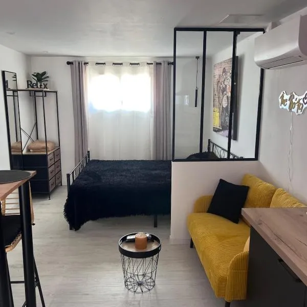 Le Sofa, hôtel à Ampus