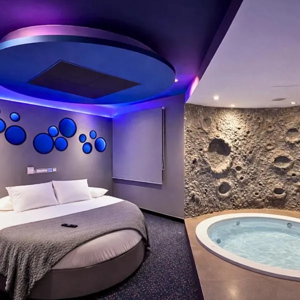 V Hotel, hotel u gradu Arroyomolinos