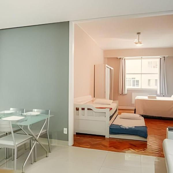 Apartamento confortável na quadra da praia