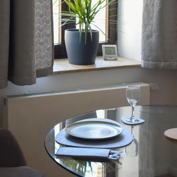 Stilvolle 2-Zimmer-Wohnung - ruhig - Smart Home - nahe Zentrum, hotell Dresdenis