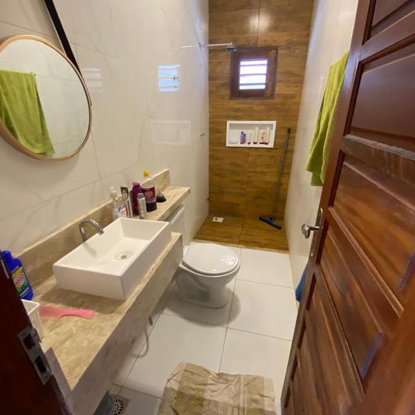 Casa com 03 Suites a Beira Mar com Piscina e Churrasqueira apenas a 02 Minutos da Praia - Foto 3