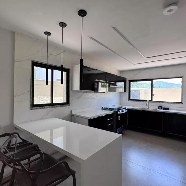 Excelente Casa com Conforto no Condomínio no Recreio - Foto 5
