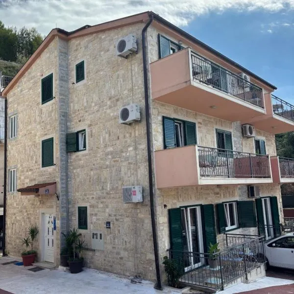 Villa Adriatic, hotel u Omišu