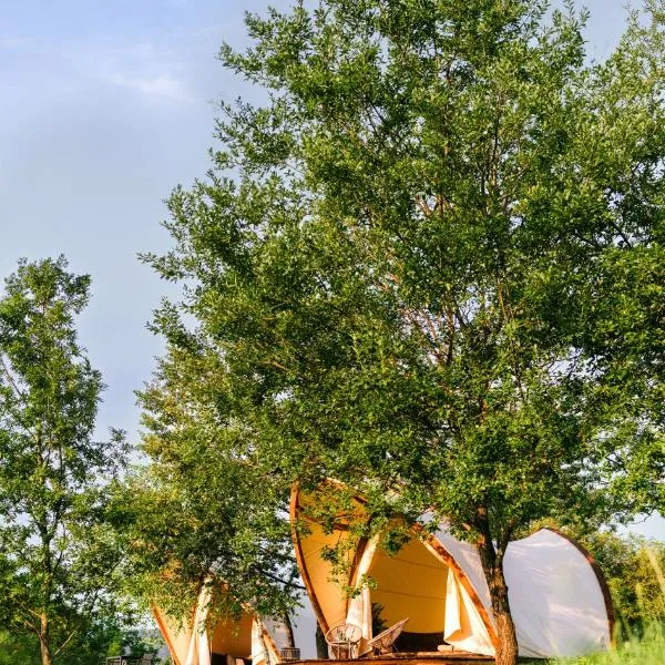 ZENZONE Retreat Resort Rastoke Slunj Plitvice – hotel w mieście Slunj