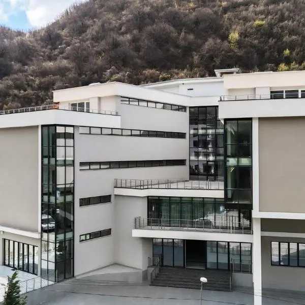 Hotel ERALD, hotel en Peshkopi