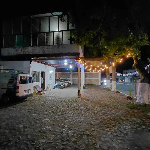 Hotel y restaurante Villa Flores, Hotel in Flores