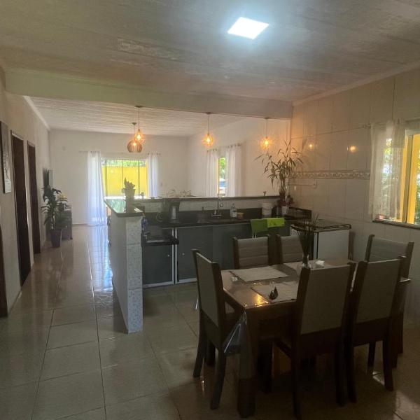 Casa com churrasqueira e piscina, perto de riacho - Foto 5