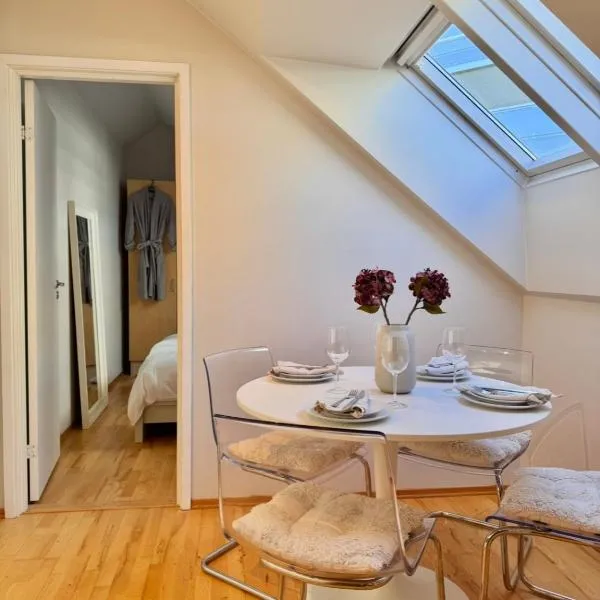 Stylish apartment at Solsiden close to the city center, hotell i Trondheim