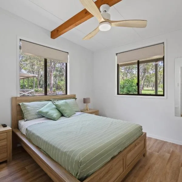 Agnes Bush Cabins، فندق في أغنيس ووتر