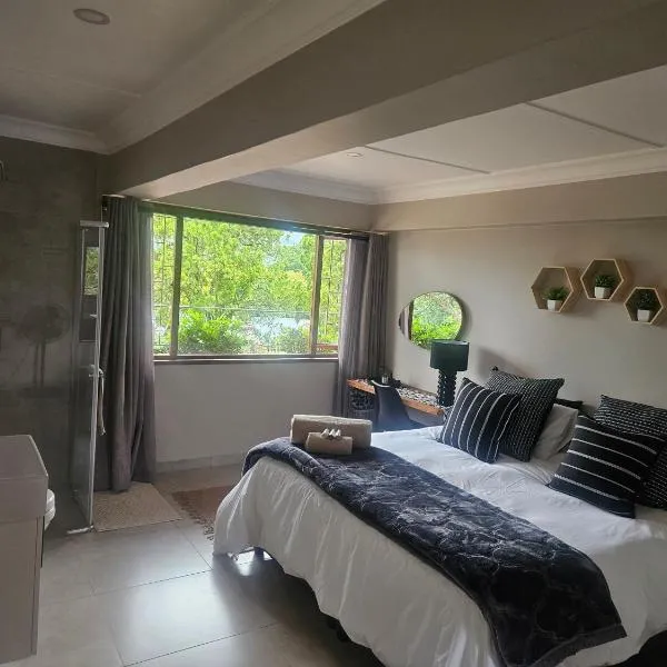 Home at 6 self-catering apartment in prime Ferncliffe, hotel Pietermaritzburgben