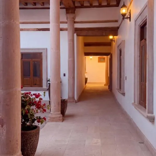 Casa Cairo Pátzcuaro โรงแรมในปาทซ์คูเอโร