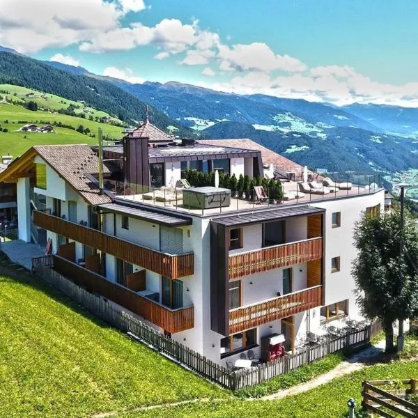 Hotel Kristall, hotel din Maranza
