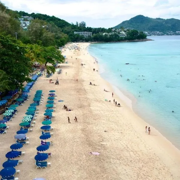 Holiday Inn Resort Phuket Surin Beach by IHG, hotel en Hat Surin