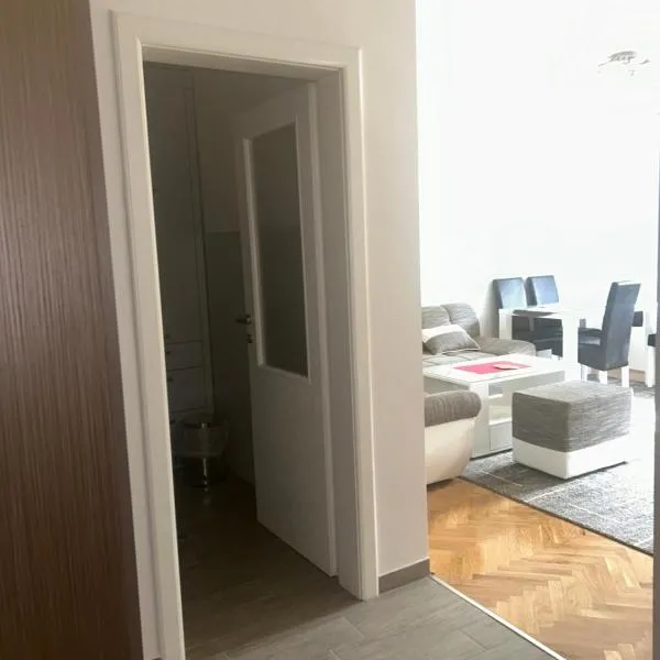 City Lux Apartment Brčko - Bulevar Mira 34, hotelli kohteessa Brčko