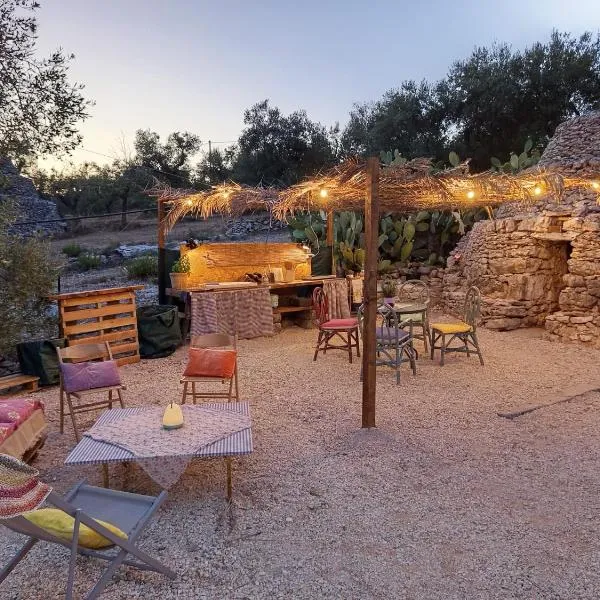 Wishne Glamping Agriturismo in tende Bisceglie、ビシェーリエのホテル