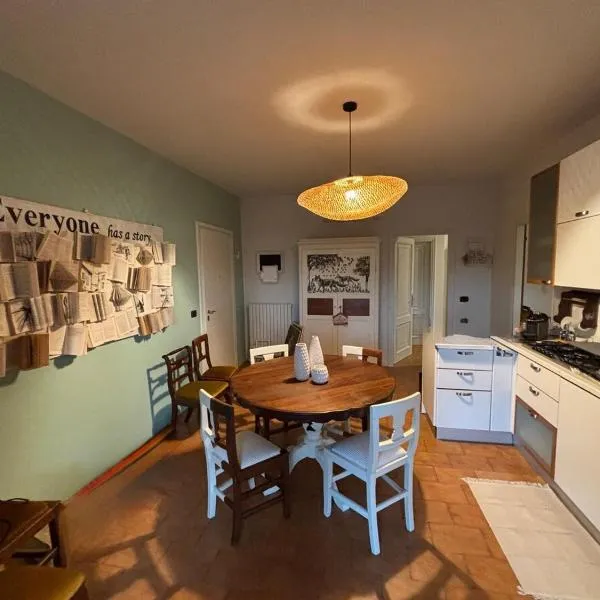 Al Bettolino Home, intero appartamento di 100 Mq, hotell i Sorbolo