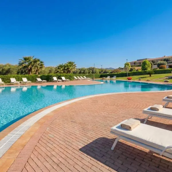 Suites Del Borgo، فندق في أولبيا