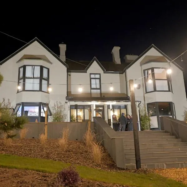 The Tall Trees Hotel, hotel di Amlwch