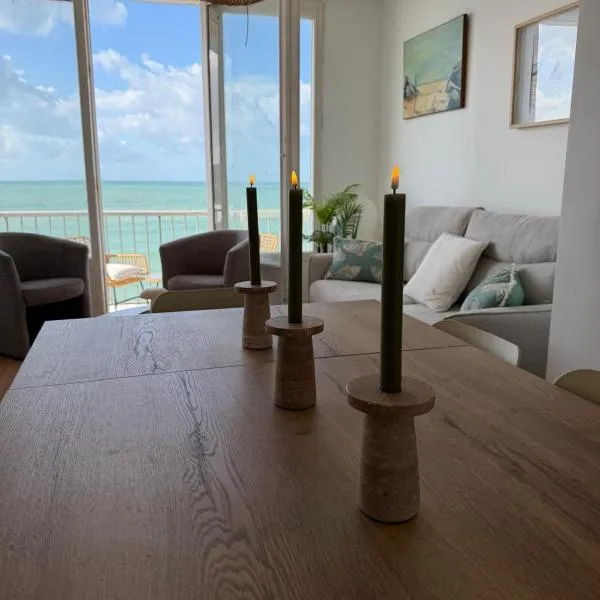 Évasion face à la mer Superbe appartement avec vue panoramique à Fécamp، فندق في فيكامب