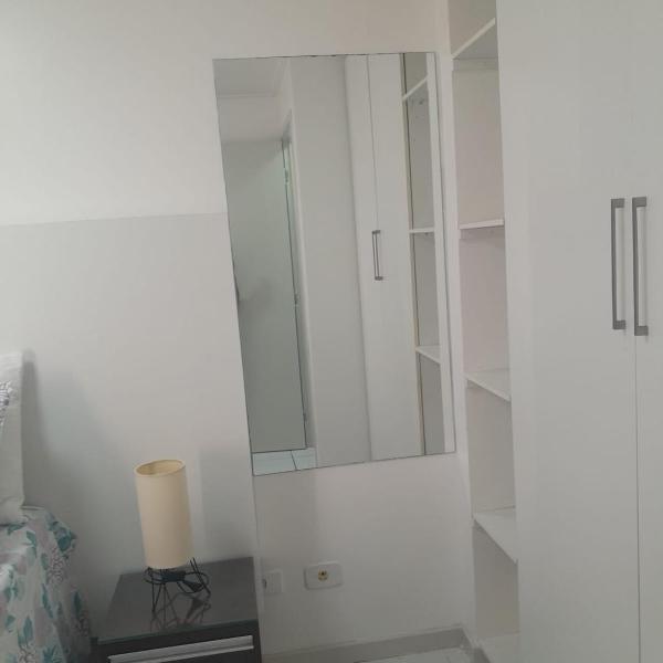 NA BEIRA MAR DE PAJUCARA- EDIF NEO- APARTAMENTO QUARTO E SALA - POSSUI VARANDA- VISTA LATERAL DO MAR-RUA JULIO PLECH FILHO 60 ESQUINA COM AVENIDA DOUTOR ANTONIO GOUVEIA - CONSUMO ELETRICO É PAGO No CKECK-OUT - 1 KWH É 1,35 REIAS - TEM TELA DE PROTEÇÃO - Foto 3