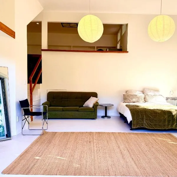 Private studio apartment, Hotel in Auckland