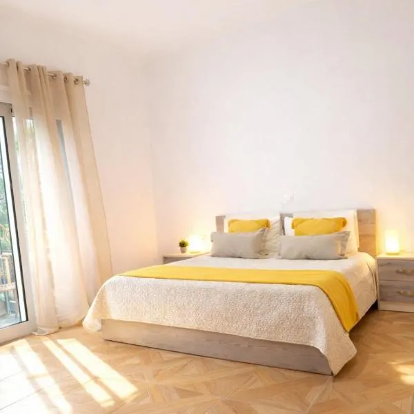 Dagos Rooms โรงแรมในเดอร์มี