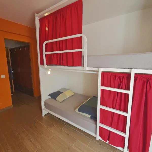 Cloud 9 Hostel, hotel sa Lagos