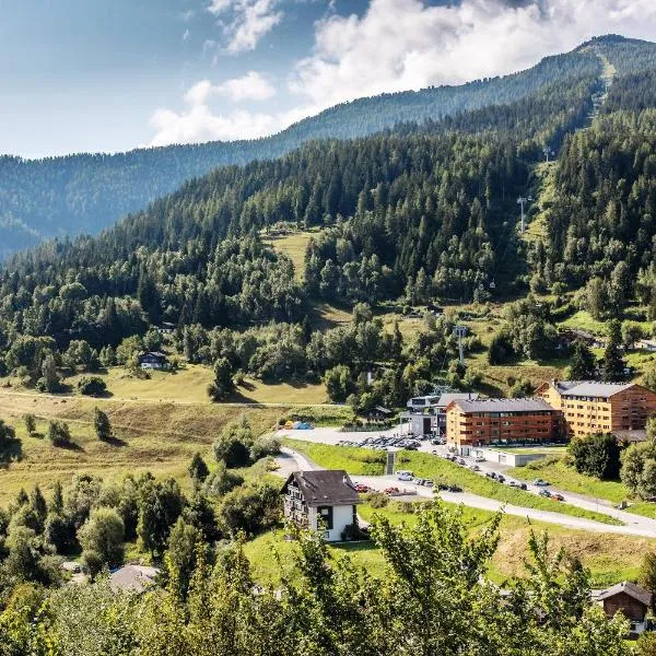 SWISSPEAK Resorts by Pierre & Vacances Premium Vercorin, hotel v mestu Vercorin
