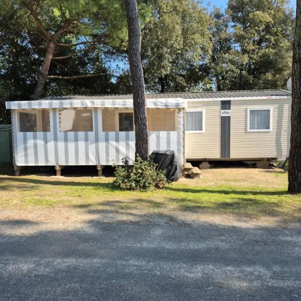 Viesnīca Mobilhome pilsētā Senžandemona