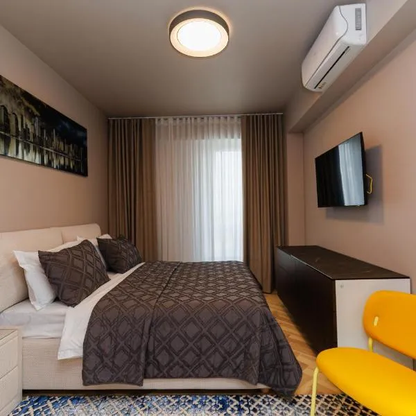 Luxury Airport Studio with Balcony Cozy & Modern, hotel a Chisinau