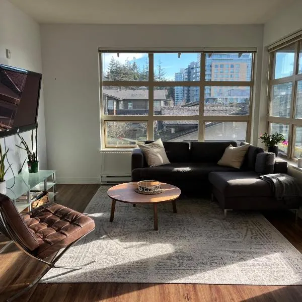 Two Rooms in Cosy Corner Unit off UBC Campus, hotel di Vancouver