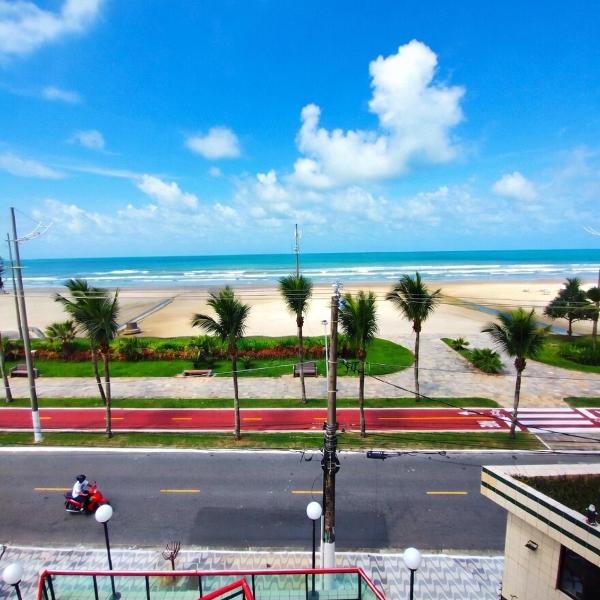 Frente Mar com 2 quartos e Piscina Até 8 Pessoas