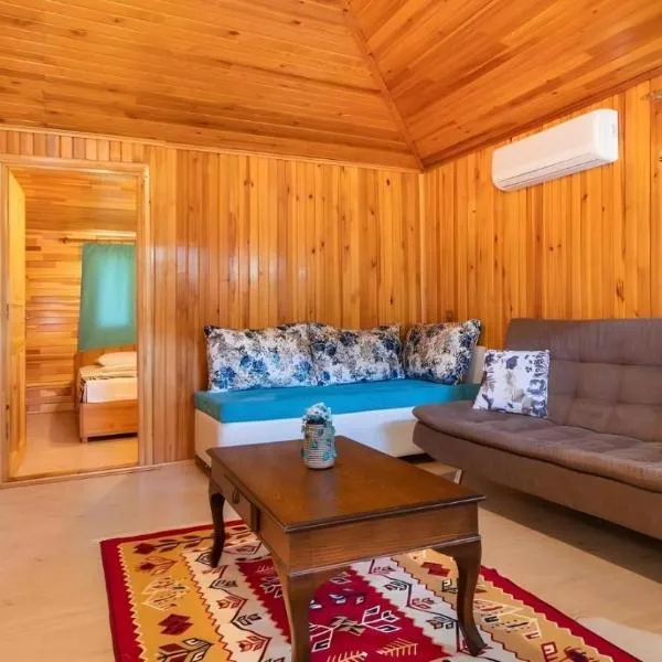 Likya Yanartaş Bungalow, hotel i Çıralı