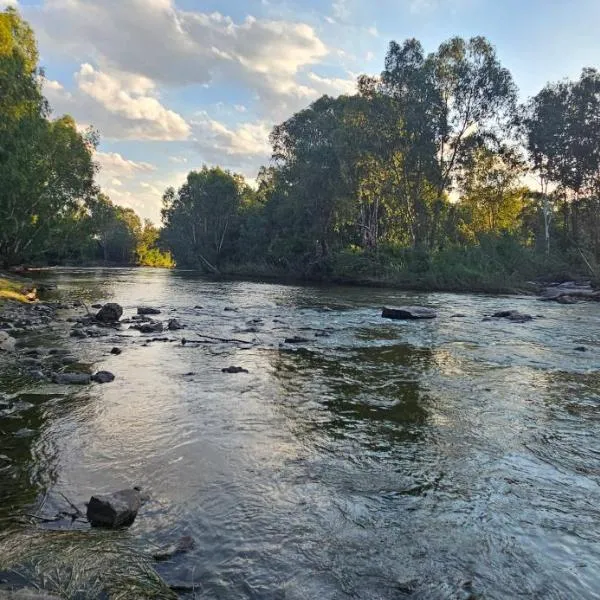 FLY FISHING PARADISE ON THE VAAL, hotel en Parys