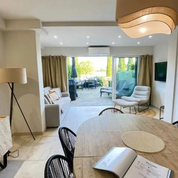 La Siesta 6 Personnes Bord de Plage et Piscine, terrasse de 30m2, hôtel à Gassin
