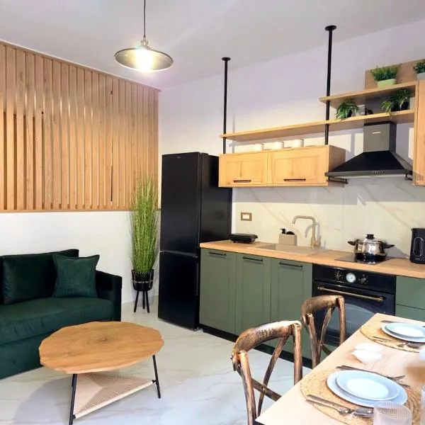 Anthouli Homes 2, steps from beach and centre, hotelli kohteessa Kardamaina