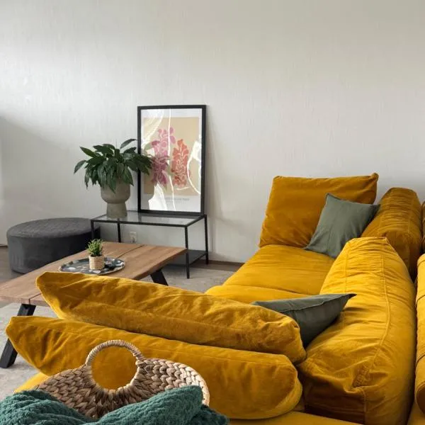 Spacious Three-Bedroom Apartment, hotel en Kristinestad