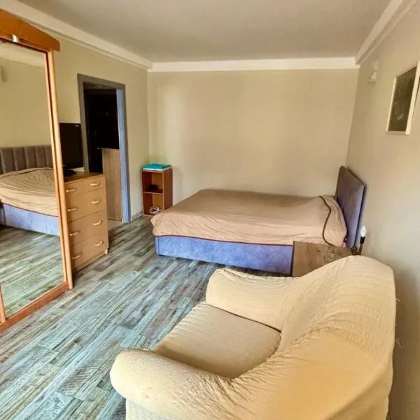 Apartment metro Darnitsa, viešbutis Kijeve
