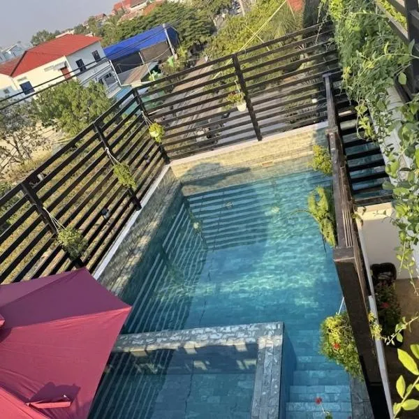 SOMA Villa, hotel in Phumĭ Réach Born