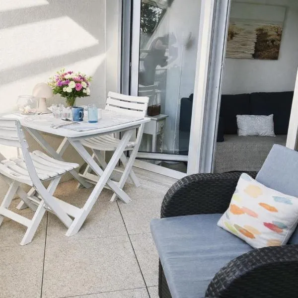 Le BULOT BLEU - 2 vacanciers - 1 chambre - Terrasse - 2 vélos - Parking - Plages et Commerces à pied, hotel din Carnac