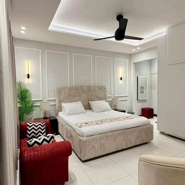 Luxury Private Room Canal Rd Near Galleria, Hotel in Faisalabad
