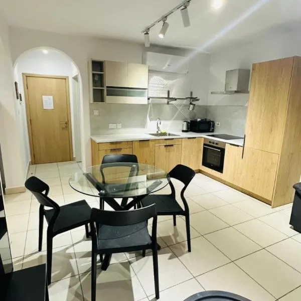 Modern 2BR Apartment in Msida near Skate Park โรงแรมในมซิดา
