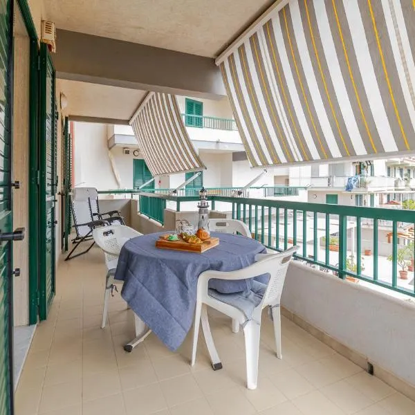 GreenMare Apartment - Spacious Terrace, hotel in Marina di Ragusa