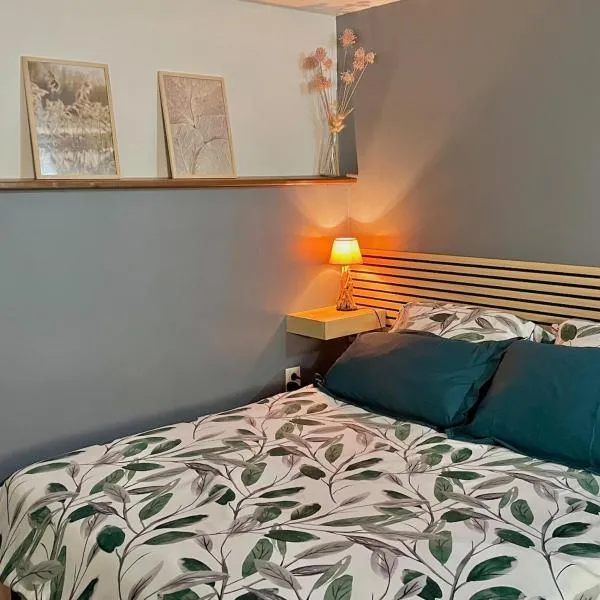 Studio indépendant dans les Cévennes, hotel v destinácii La Cadière