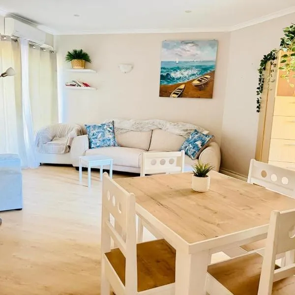 Beachside Bliss Gordons Bay, hotel in Gordonʼs Bay